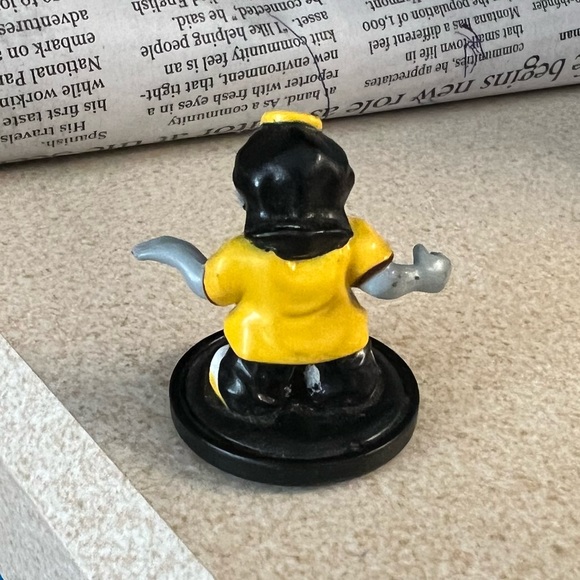 ๐ด Zombie Burbz mini PVC toy collectible figure from WowWee Group Limited (2011) - Picture 6 of 7